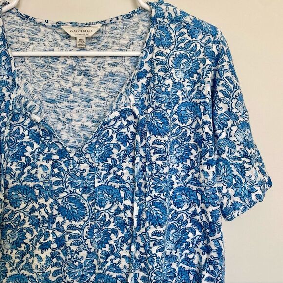 Lucky Brand Blue Floral Oversized Comfy Cropped Tee Tie Neck Top Size Medium - Picture 2 of 8